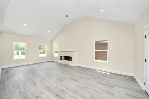 $449,999 | 225 County Road 3189b, Unit 1, Cleveland, TX 77327