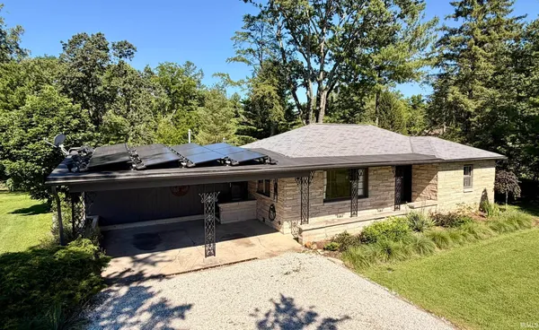 $445,000 | 816 South Anna Lee Lane, Bloomington, IN 47403