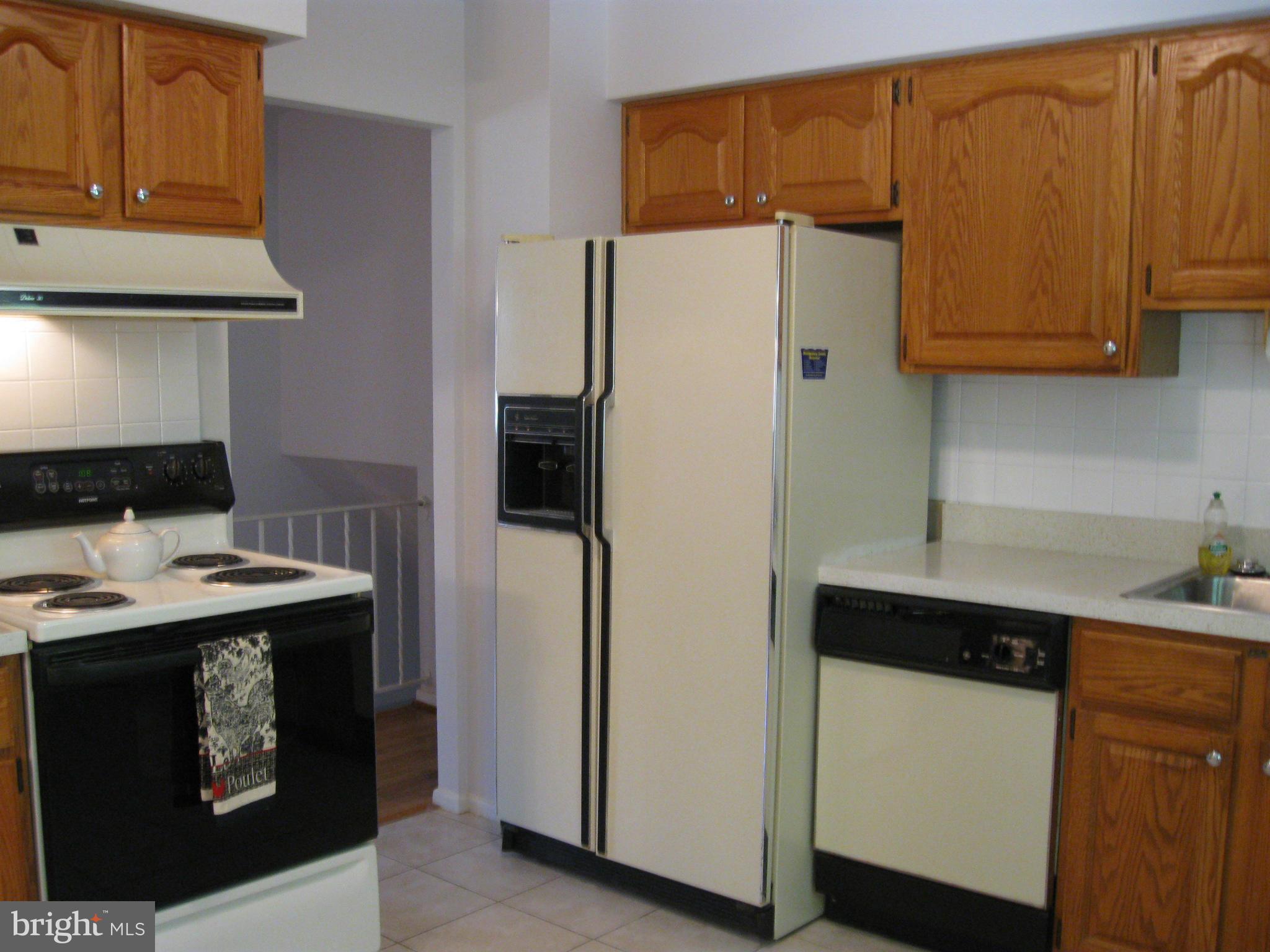 9502 Vance Place Silver Spring, MD 20901 - Photo 18 of 30 Kitchen