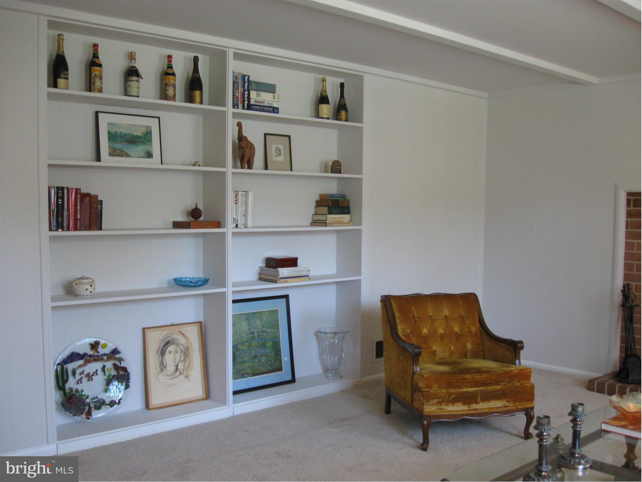 9502 Vance Place Silver Spring, MD 20901 - Photo 10 of 30 Family Room