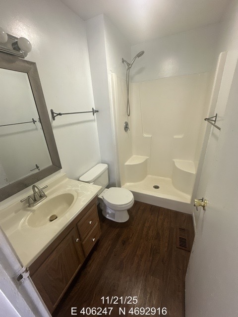 35728 North Benjamin Avenue Ingleside, IL 60041 - Photo 10 of 13 a bathroom with a sink a toilet and shower