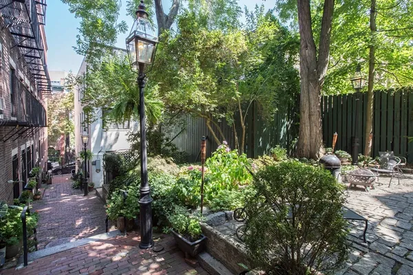 $3,800 | 7 Primus Avenue, Unit 11, Boston, MA 02114