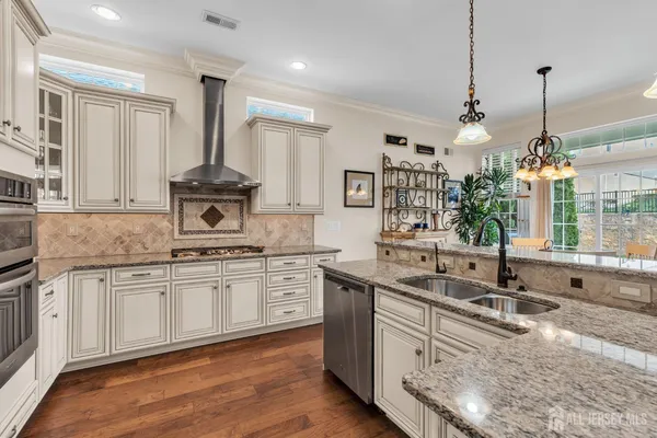 $829,800 | 124 Masters Drive, Monroe Township, NJ 08831