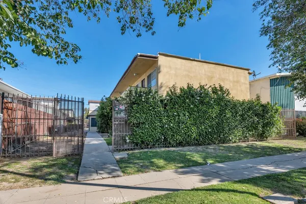 $1,250,000 | 17945 Roscoe Boulevard, Northridge, CA 91325