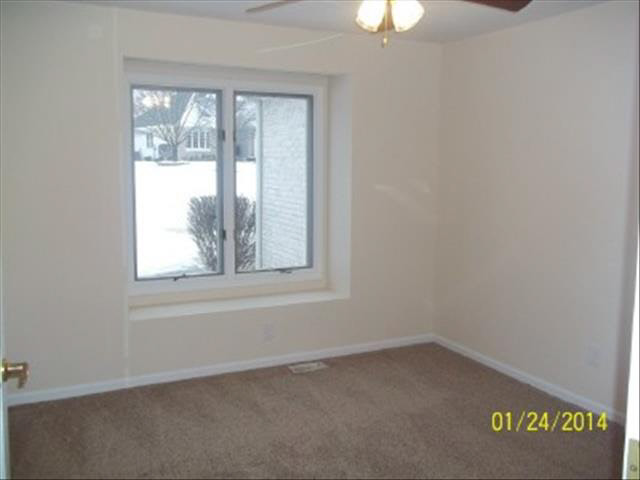 2525 Sandpiper Road Lambertville, MI 48144 - Photo 2 of 11 20391174-1.JPG