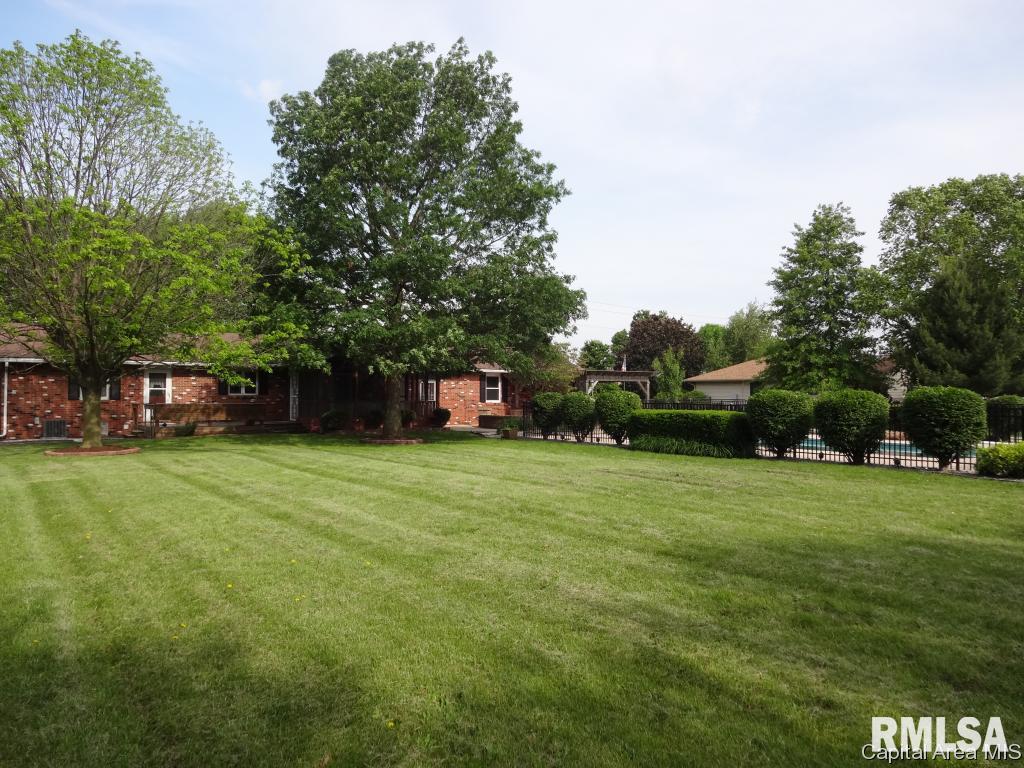 2864 Hilltop Road Springfield, IL 62712 - Photo 34 of 36