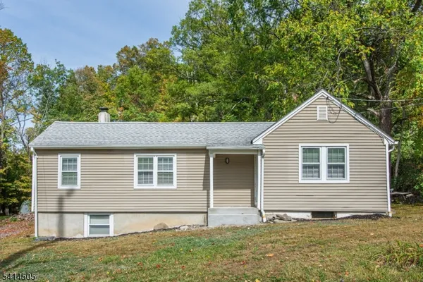 $340,000 | 25 Lake Pochung Road, Vernon, NJ 07461