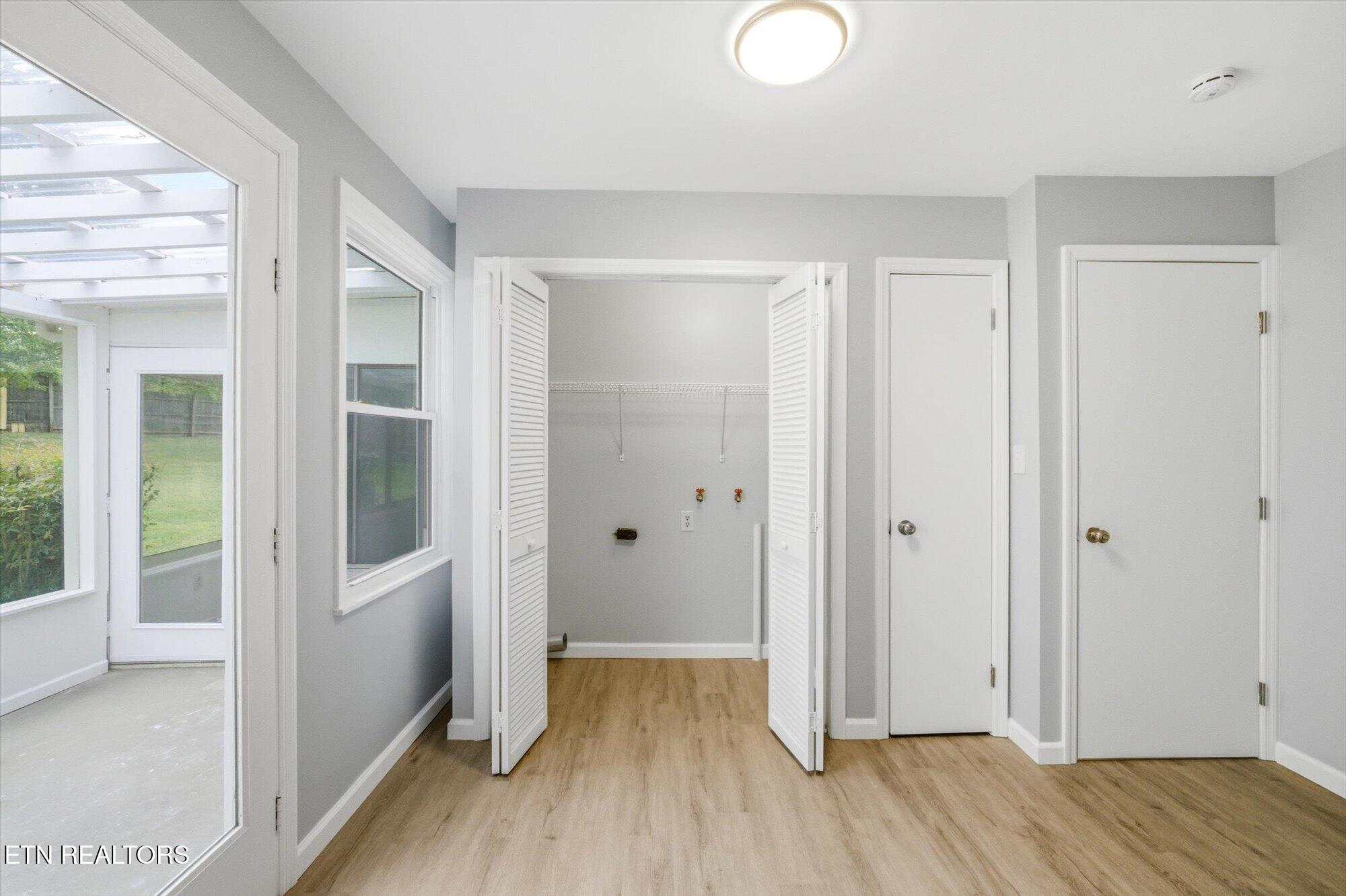 144 North Illinois Avenue Oak Ridge, TN 37830 - Photo 16 of 35 Laundry room space