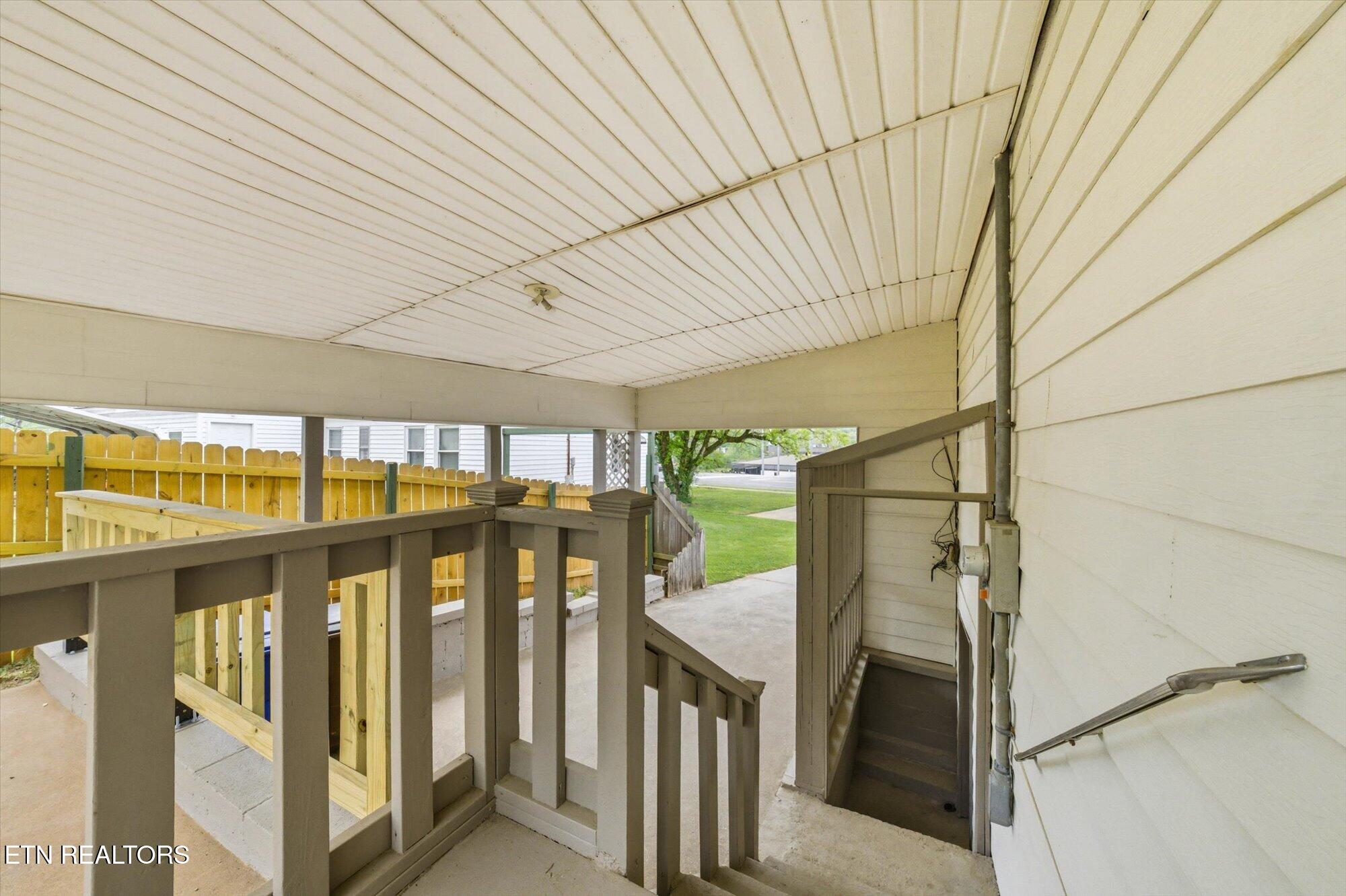 144 North Illinois Avenue Oak Ridge, TN 37830 - Photo 28 of 35 Side Porch