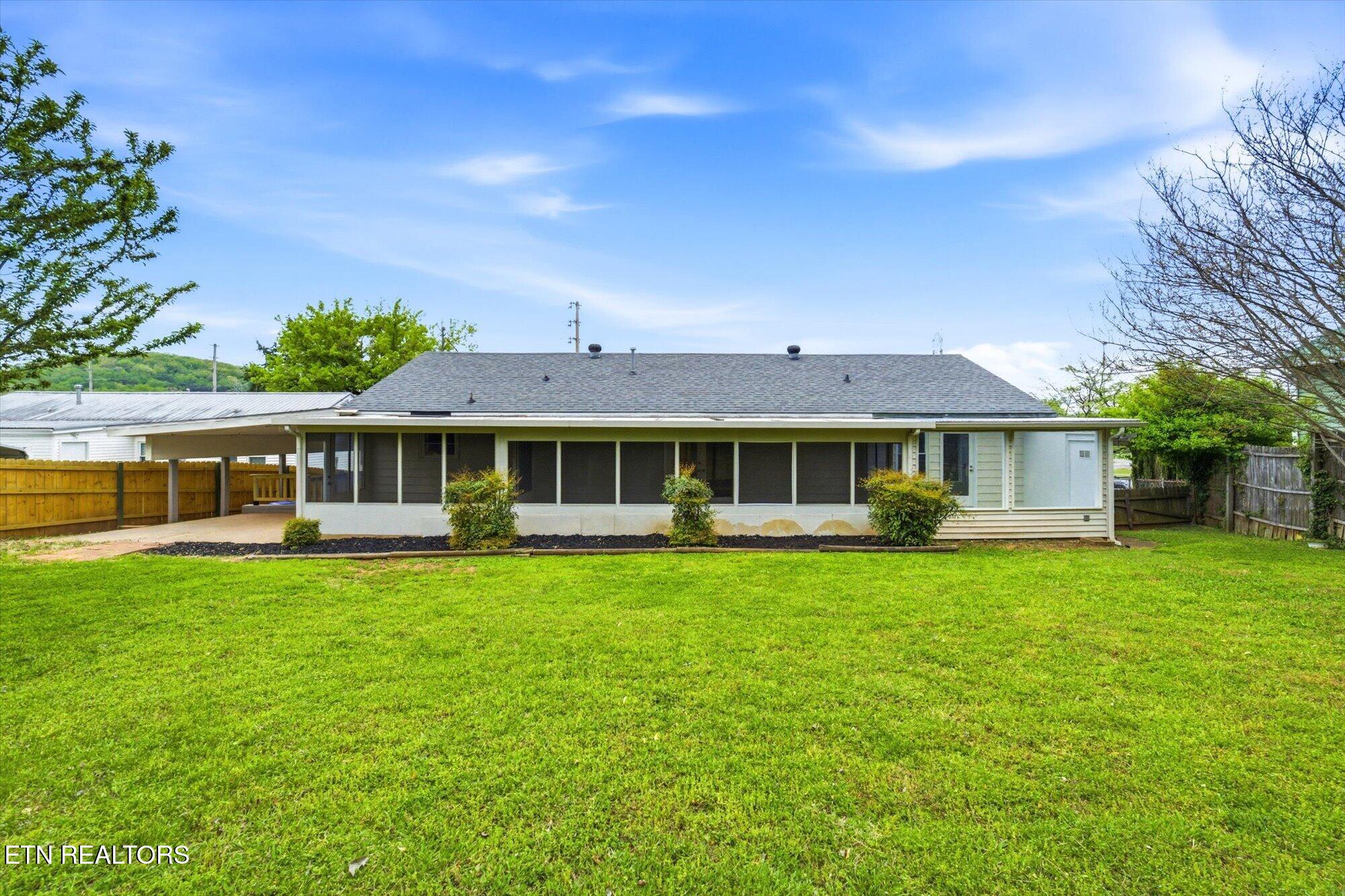 144 North Illinois Avenue Oak Ridge, TN 37830 - Photo 34 of 35 Backyard