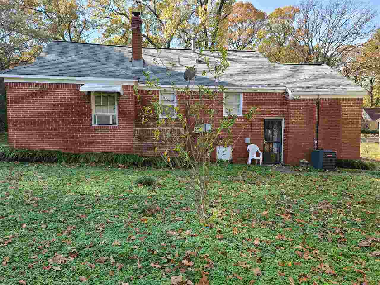 3732 Healey Road Memphis, TN 38111 - Photo 11 of 11 front view of a house with a big yard