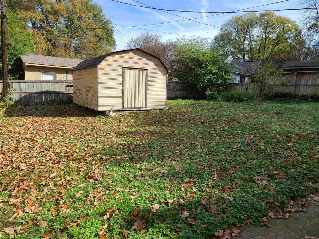 3732 Healey Road Memphis, TN 38111 - Photo 10 of 11 a front view of a house with a yard