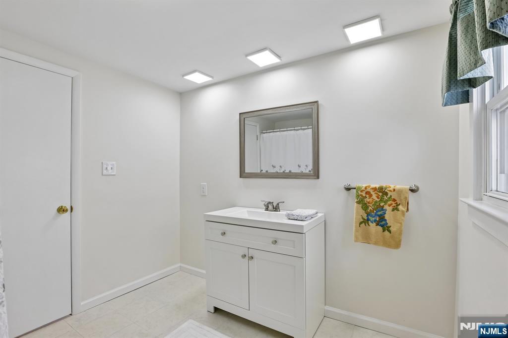 18 Patterson Street Harrison, NJ 07029 - Photo 30 of 46