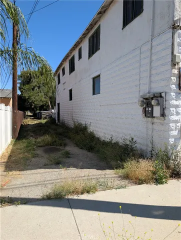 $449,990 | 1071 Center Street, Riverside, CA 92507