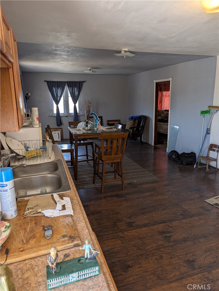 1071 Center Street Riverside, CA 92507 - Photo 4 of 20