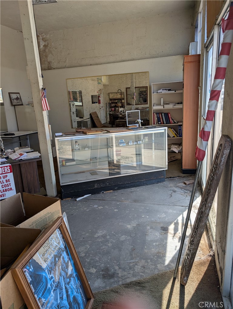 1071 Center Street Riverside, CA 92507 - Photo 10 of 20