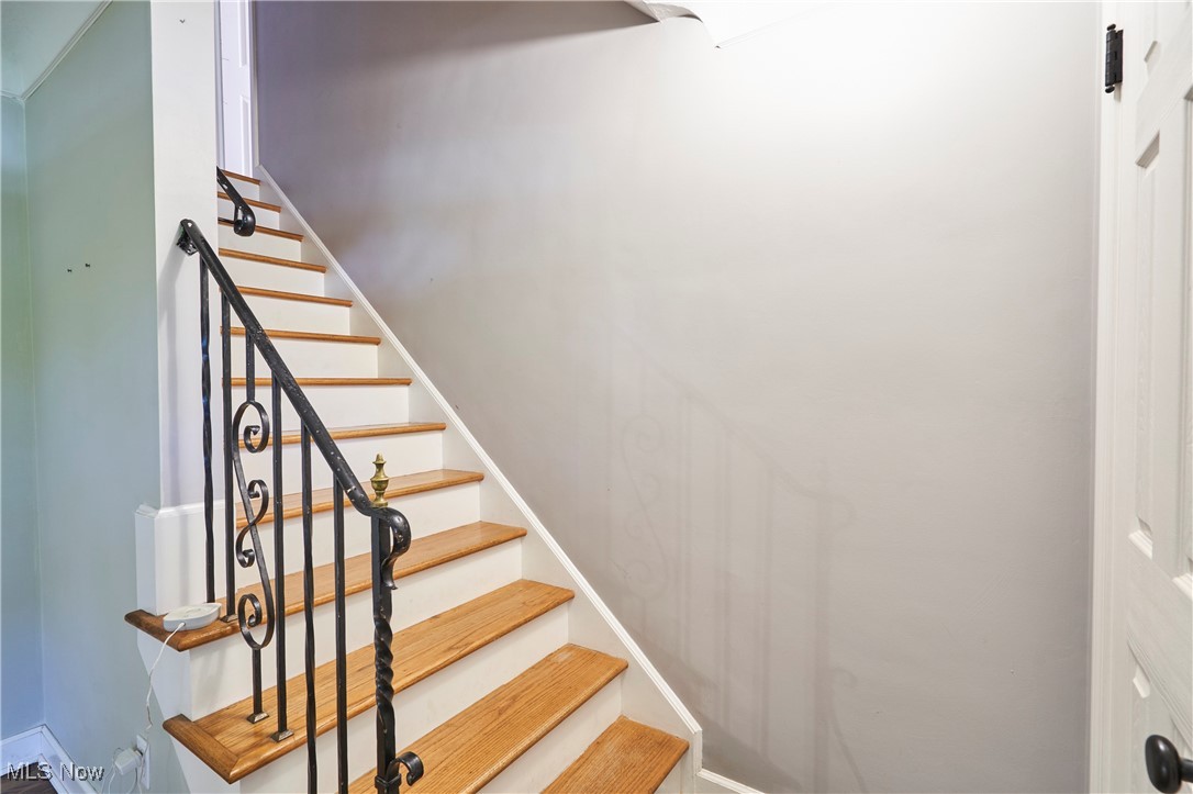 1111 Ford Road Lyndhurst, OH 44124 - Photo 14 of 27 View of staircase