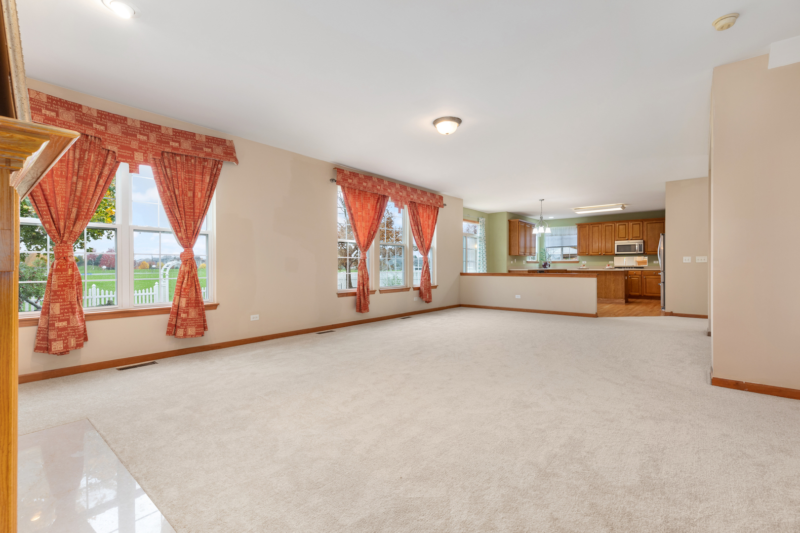 25231 Gettysburg Road Plainfield, IL 60544 - Photo 11 of 30 an empty room with a window