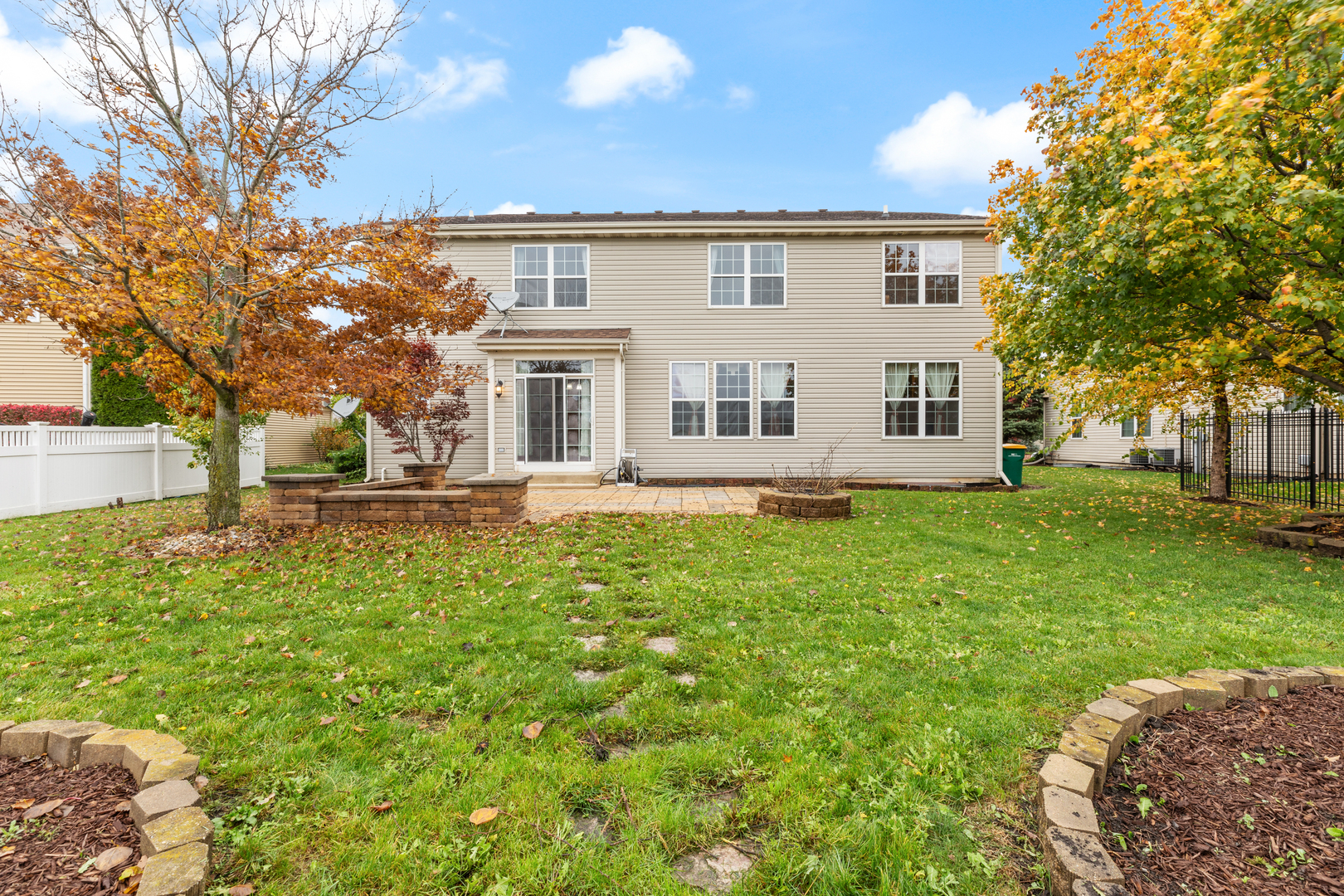 25231 Gettysburg Road Plainfield, IL 60544 - Photo 29 of 30 a front view of a house with a yard