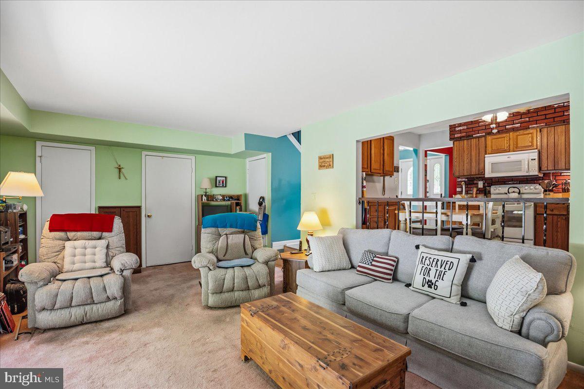1400 Ponds Wood Road Huntingtown, MD 20639 - Photo 31 of 46 Family Room