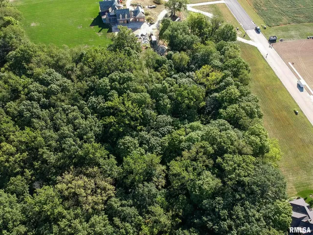 $145,000 | 35 Timber Wolf Drive, Morton, IL 61550