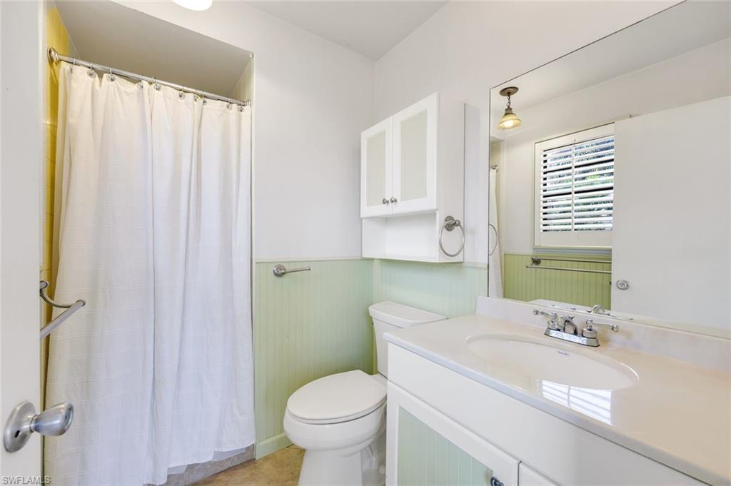 9780 Vanderbilt Drive Naples, FL 34108 - Photo 17 of 29 Gallery Image 17