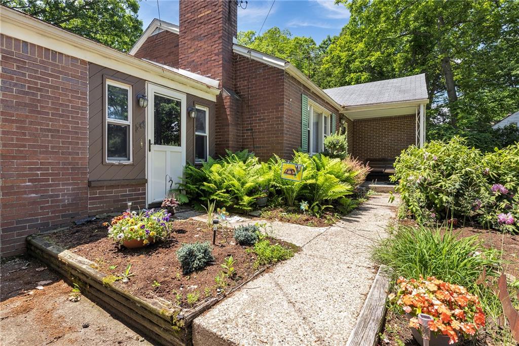 134 Center Grange Road Aliquippa, PA 15001 - Photo 2 of 20 Gallery Image 2