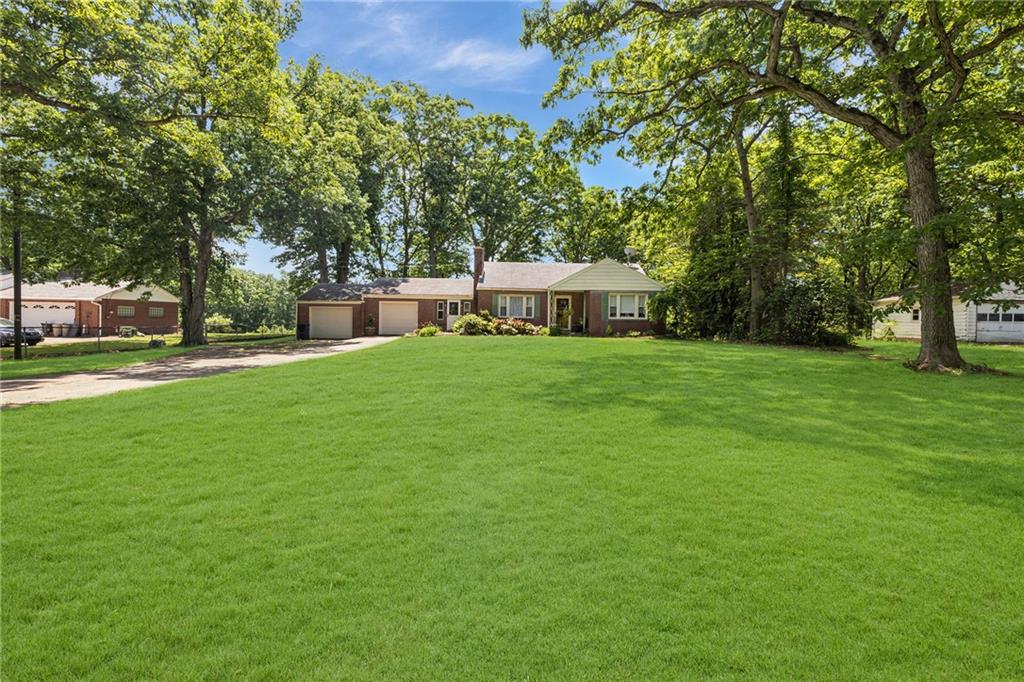 134 Center Grange Road Aliquippa, PA 15001 - Photo 3 of 20 Gallery Image 3