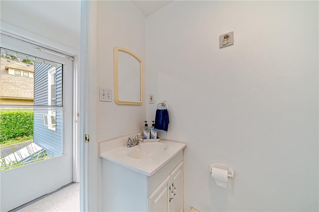 111 Pine Road Sewickley, PA 15143 - Photo 8 of 22 Gallery Image 8