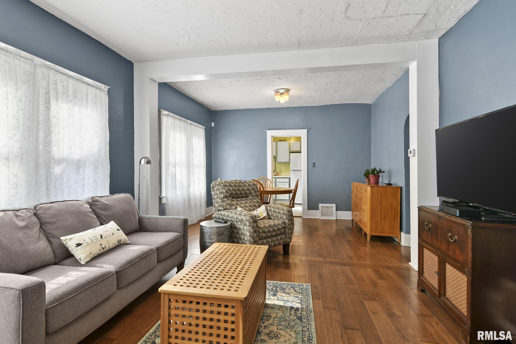 728 East Keys Avenue Springfield, IL 62702 - Photo 3 of 23