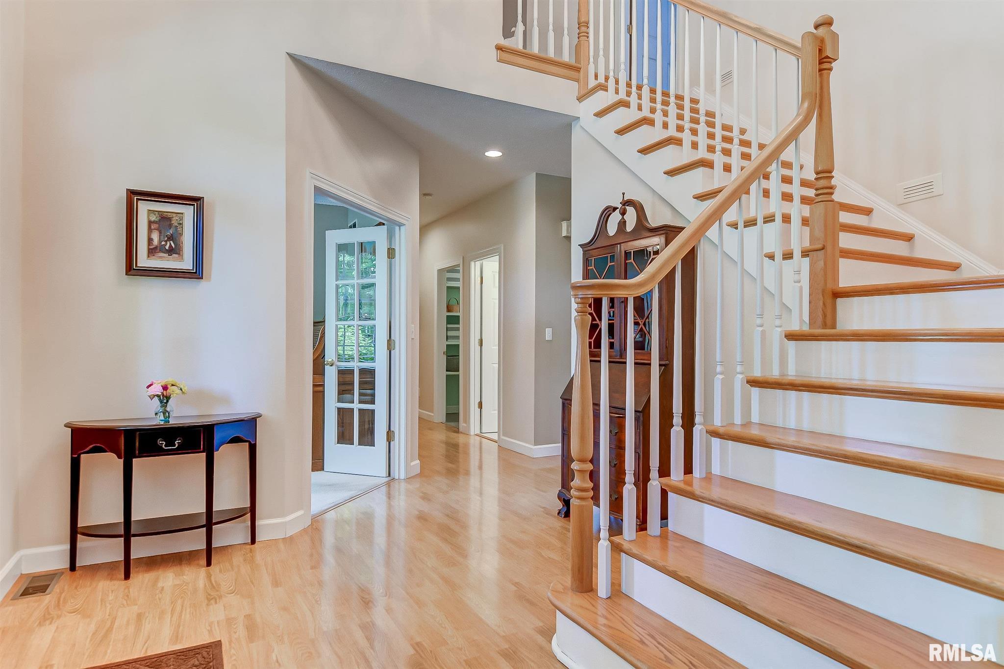 3928 Surry Pl Lane Springfield, IL 62711 - Photo 4 of 47 Gallery Image 4