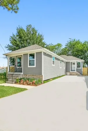 $1,450 | 101 4th Street, Unit A, Chalmette, LA 70043
