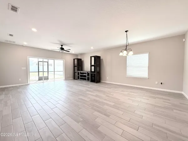 $2,500 | 1699 Enclave Road, Jacksonville, FL 32277