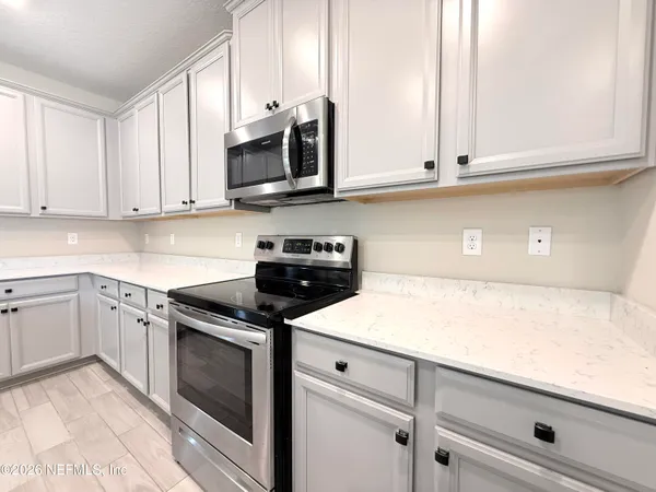 $2,500 | 1699 Enclave Road, Jacksonville, FL 32277