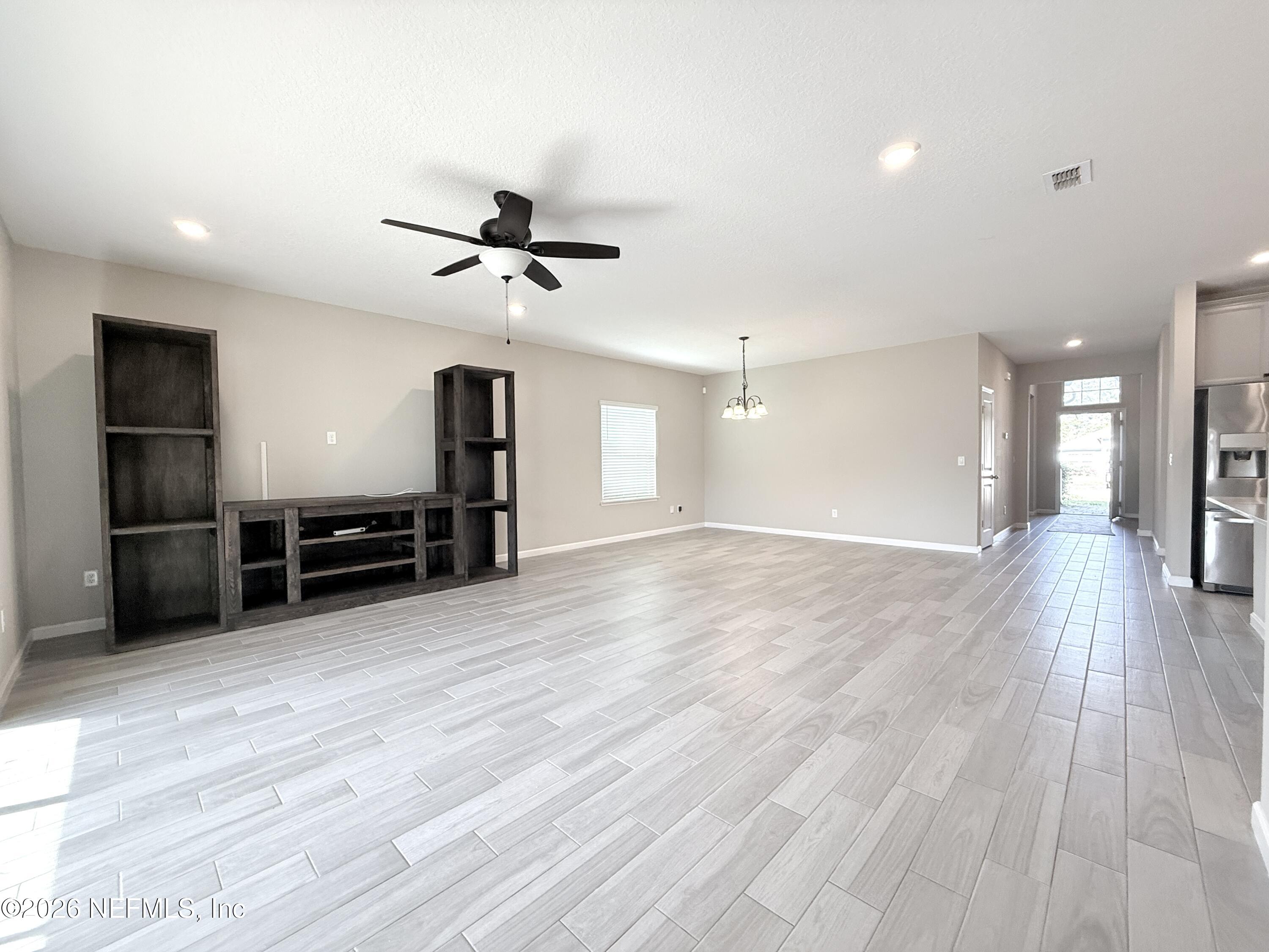 1699 Enclave Road Jacksonville, FL 32277 - Photo 4 of 30 IMG_2526