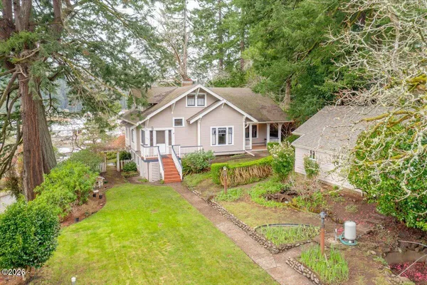 $465,000 | 453 North Main Street, Toledo, OR 97391