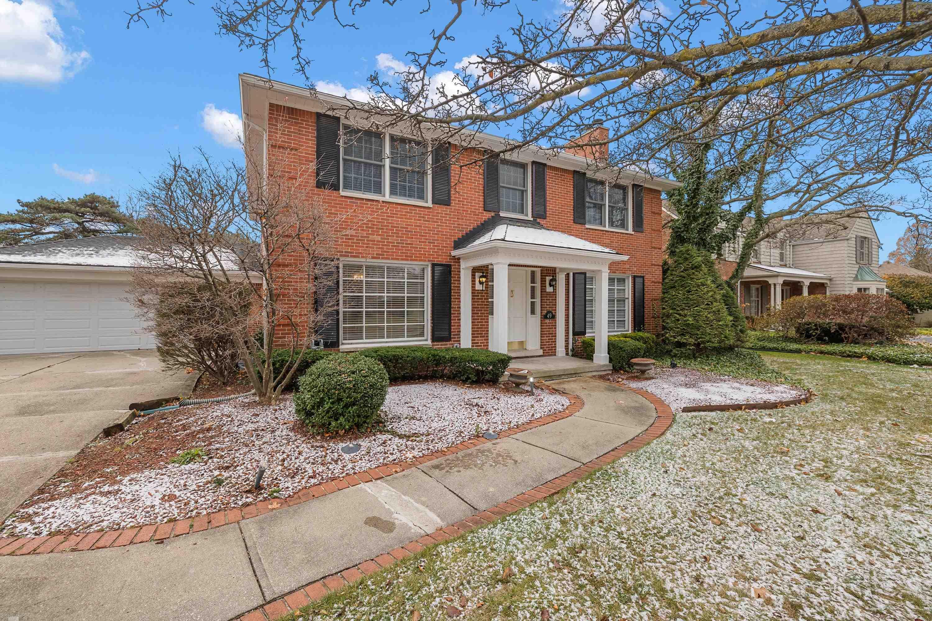 49 Hampton Road Grosse Pointe, MI 48236 - Photo 4 of 51 50128937-50fff738-9d4c-42fe-9e76-dbb08e23cead.JPG