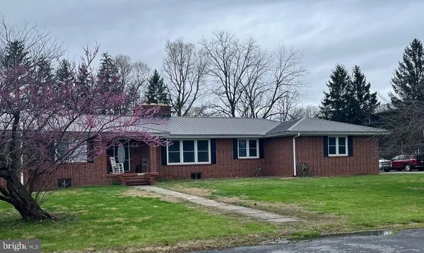 $399,999 | 1 Pepsi Lane, Petersburg, WV 26847