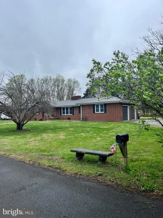 $399,999 | 1 Pepsi Lane, Petersburg, WV 26847