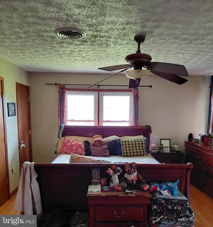 $399,999 | 1 Pepsi Lane, Petersburg, WV 26847