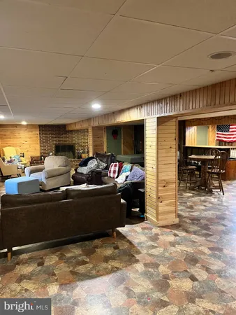 $399,999 | 1 Pepsi Lane, Petersburg, WV 26847