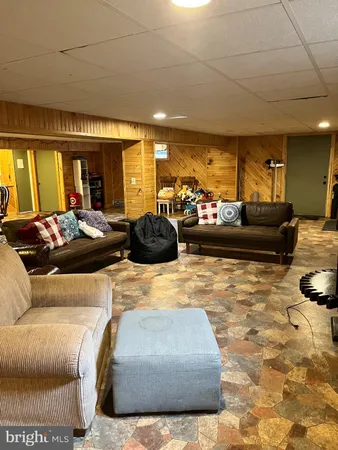 $399,999 | 1 Pepsi Lane, Petersburg, WV 26847