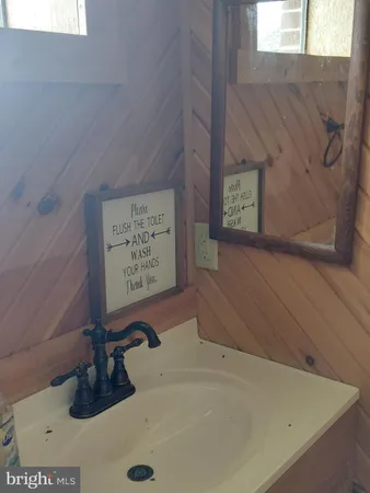 $399,999 | 1 Pepsi Lane, Petersburg, WV 26847