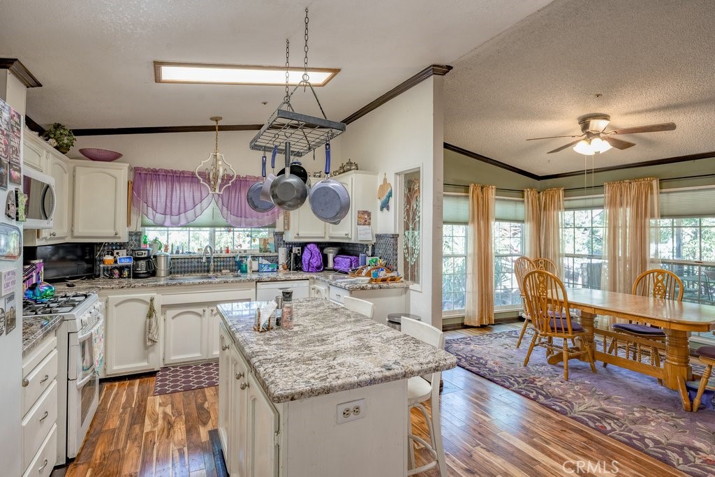 34404 Red Rover Mine Road Acton, CA 93510 - Photo 12 of 52 Gallery Image 12