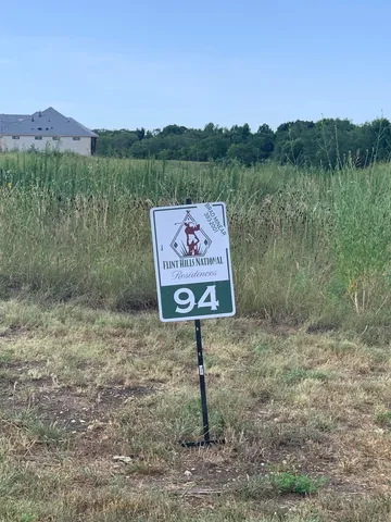 $220,000 | 1101 East Flint Hills National Parkway, Andover, KS 67002