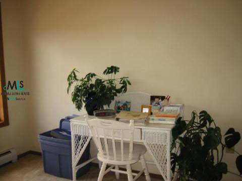 2242 South London Rochester, MI 48307 - Photo 4 of 9 518332-3.JPG