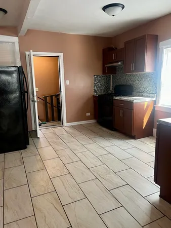 $2,000 | 47 South 20th Avenue, Maywood, IL 60153