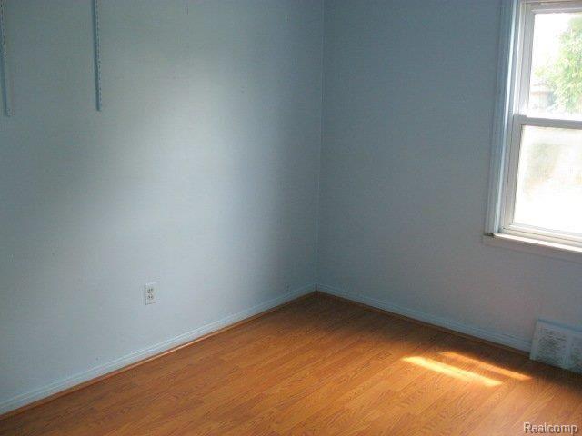 27315 Penn Street Inkster, MI 48141 - Photo 5 of 7 IMG_1274