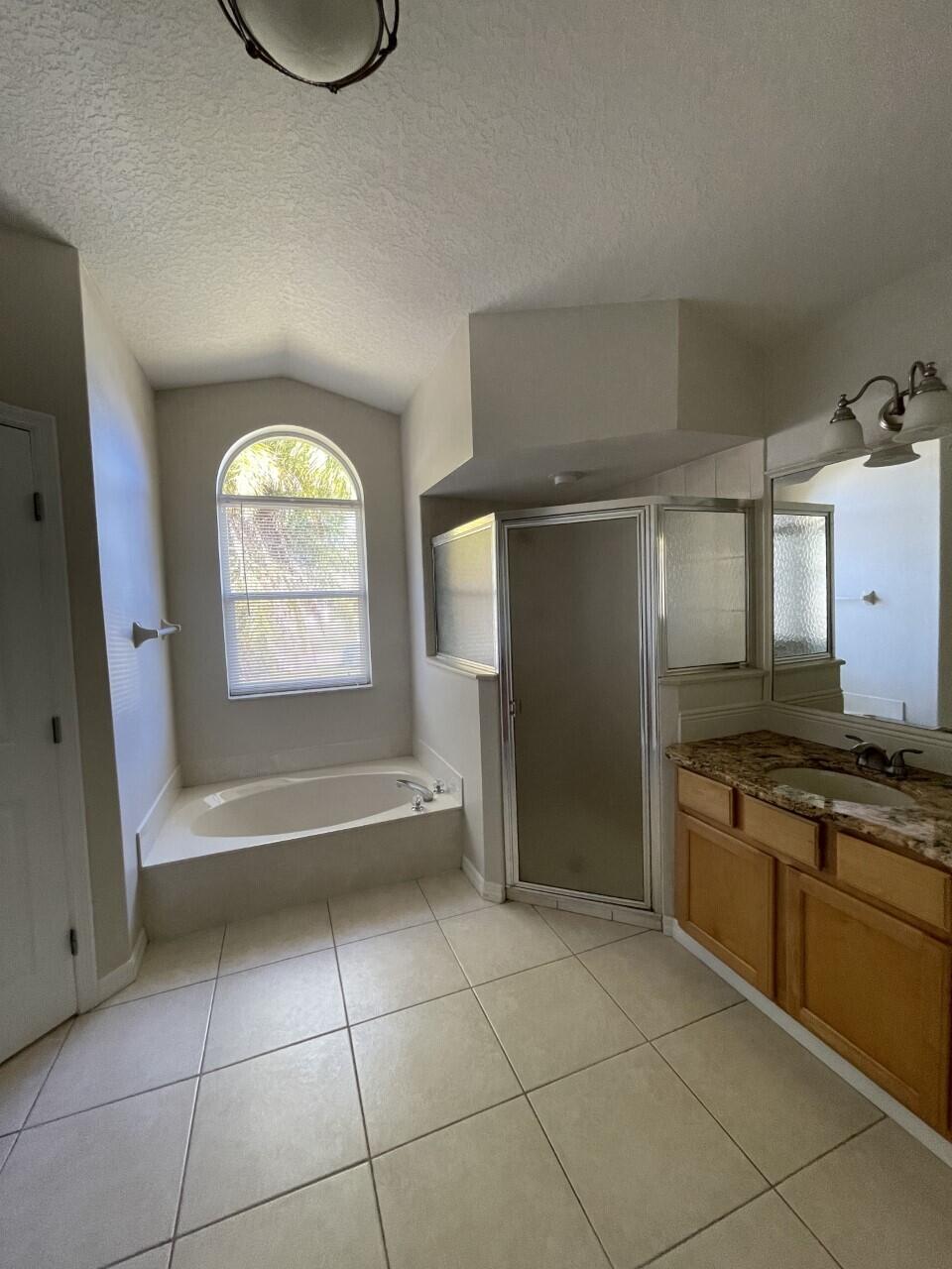 337 Southeast Fisk Road Port St. Lucie, FL 34984 - Photo 19 of 32 thumbnail_IMG_9627
