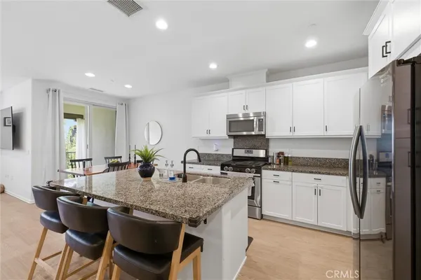 $875,000 | 406 El Paseo, Lake Forest, CA 92610